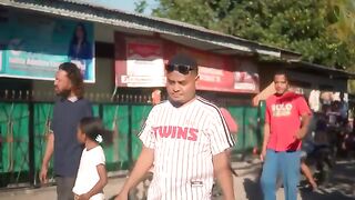 Perempuan manokwari om ibii
