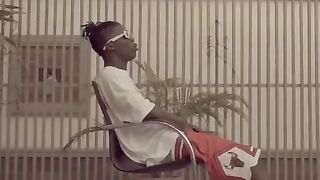 Seyi Vibez fans