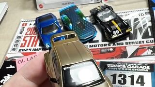 Gr Yaris  Gold 1:64
