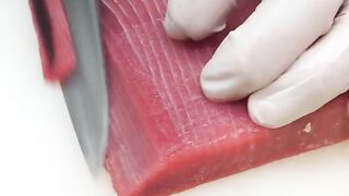 Street food Korean Giant tuna sushi rolls