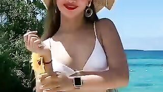 Bikini dance  4
