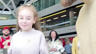 This 6 year old girl almost made me cry... ❤️????