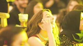 Yeh Naagin Si Zulfein Yeh Zehreeli Nazrein _ Rahat Fateh Ali Khan _Kali Kali Zulfon Ke Phand Na Dalo.