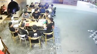 Tiba Tiba Datang Mengamuk