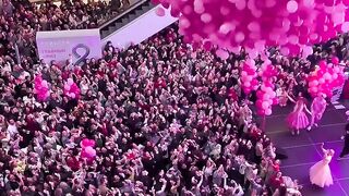 HUGE Balloon Drop in a Shopping Mall