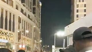 Distributing_Water_on_Streets_of_Makkah_Masjid_Al_Haram
