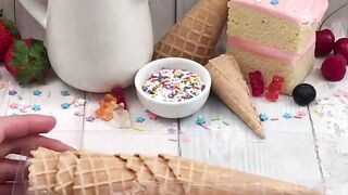 Cake decoration