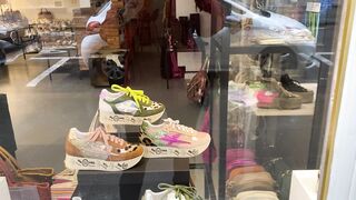 “Shopaholic’s Paradise: Exploring  New Trends!”