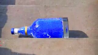 Smashing glass bottles! Crushing items, both crunchy and soft!