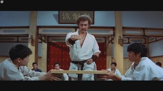 『0088』 A visiting foreigner demonstrates his strength. @ 【Fist of Fury, 1972, - Bruce Lee】