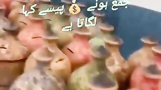 Umman ky bachy paisy kyon jama karty hai