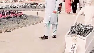 Slaping  statue
