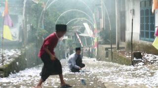 Keseruan petasan