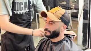 ياهيك الحلاق يابلاش