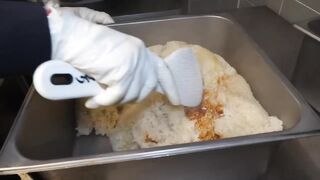 Grilled chicken stuffed with sticky rice