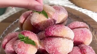 Пирожное персик