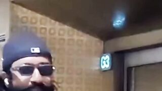 Vicky Kaushal makes a stylish entry at Airport #vickykaushal #short #shorts #trending #viral #bollywood #viralshorts