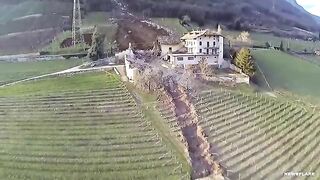 10 Massive Rockfalls Caught on Camera