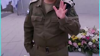 الْكِتَابَ يَعْرِفُونَهُ كَمَا يَعْرِفُونَ أَبْنَاءَهُمْ ۖ