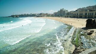 ocean-waves-bursting