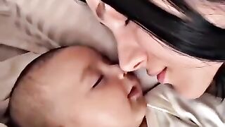 Cute baby ????