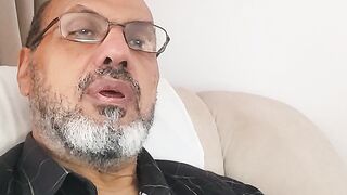 يَا مُقَلِّبَ الْقُلُوبِ ثَبِّتْ قَلْبِي عَلَى دِينِكَ.