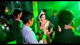 এই রকম মেয়ে হলে বিয়ে করবো তা না হলে না