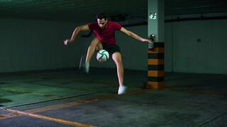 Talented freestyle soccer player juggling the ball - adalinetv