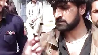 چار والوں کو مسلمان کیا۔  بہت وائرل ویڈیو۔