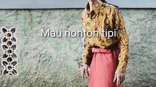 Nonton tv dikelurahan