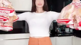 1 burger 1 smile
