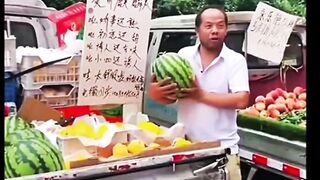 The watermelons picked out by heart are not the same # selling fruit we are very serious. If you can't hold it in, let it out