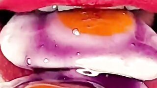 New asmr sounds eting marshmallow relaxing أصوات جديده حلوى المارشميلو تبعث على الاسترخا