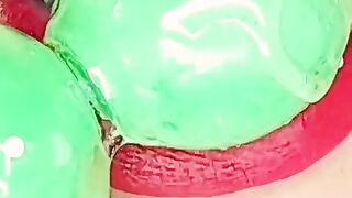 sounds eting marshmallow relaxing أصوات حلوى المارشميلو تبعث على الاسترخاء