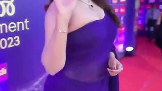 Tujay dekha to ye Jana Sanam Kim Kardashian