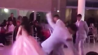 The Funny fails ???????????? #viral #shorts #funny #fails #taggyff. Upload