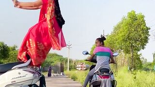 A sharee weared girl somersault