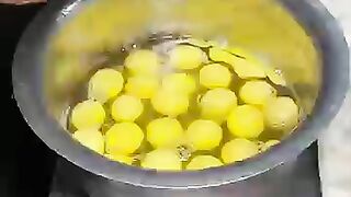 Eat and Win 10000 | 30 Eggs Omelette | India Street Food Shorts | YourBrownFoodie #shorts #shortsfeed