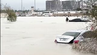 Floods in Dubai _ Raw
