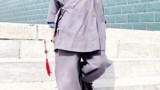 A 6-year-old cute child who rose to fame on the internet with excellent Shaolin martial arts skills