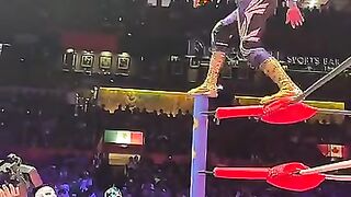 WWE Raw High jump