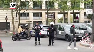 No weapons found on man detained at Iranian consulate in Paris, police say.