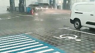 Rain ???? in uae dubai