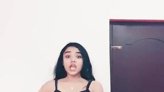 chick who like subscribe me