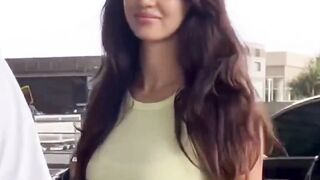 Disha Patani Looking Super Fit & Beautiful #dishapatani #shorts #viral #youtubeshorts #trending #shortvideo #ytshorts