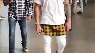 Karan Singh Grover Spotted at Airport #karansinghgrover #shorts #short #trending #viral #bollywood #shortvideo