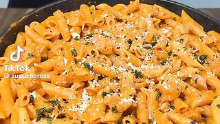 creamy pasta & chiken recipe
