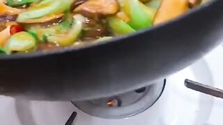 cooking stir-fried pak choy