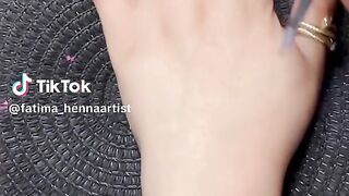 Simple mehndi design