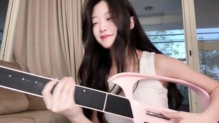 If I say goodbye, I would like to sing to you with my guitar in my arms
